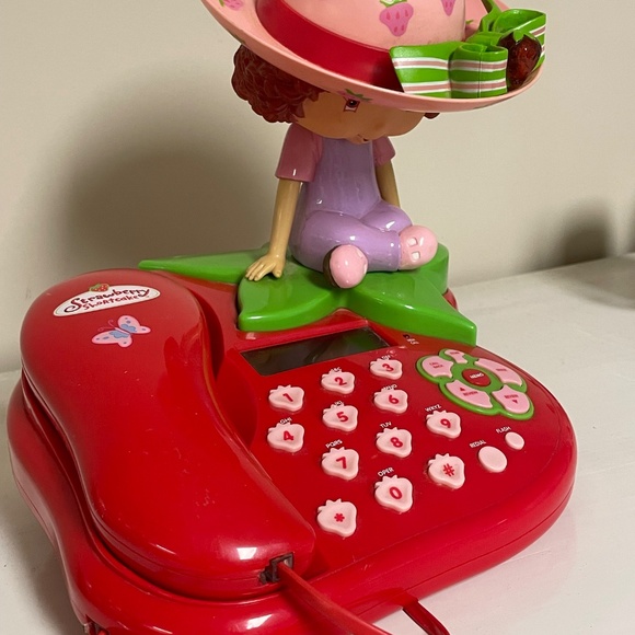 Vintage Strawberry Shortcake Phone - Picture 3 of 6